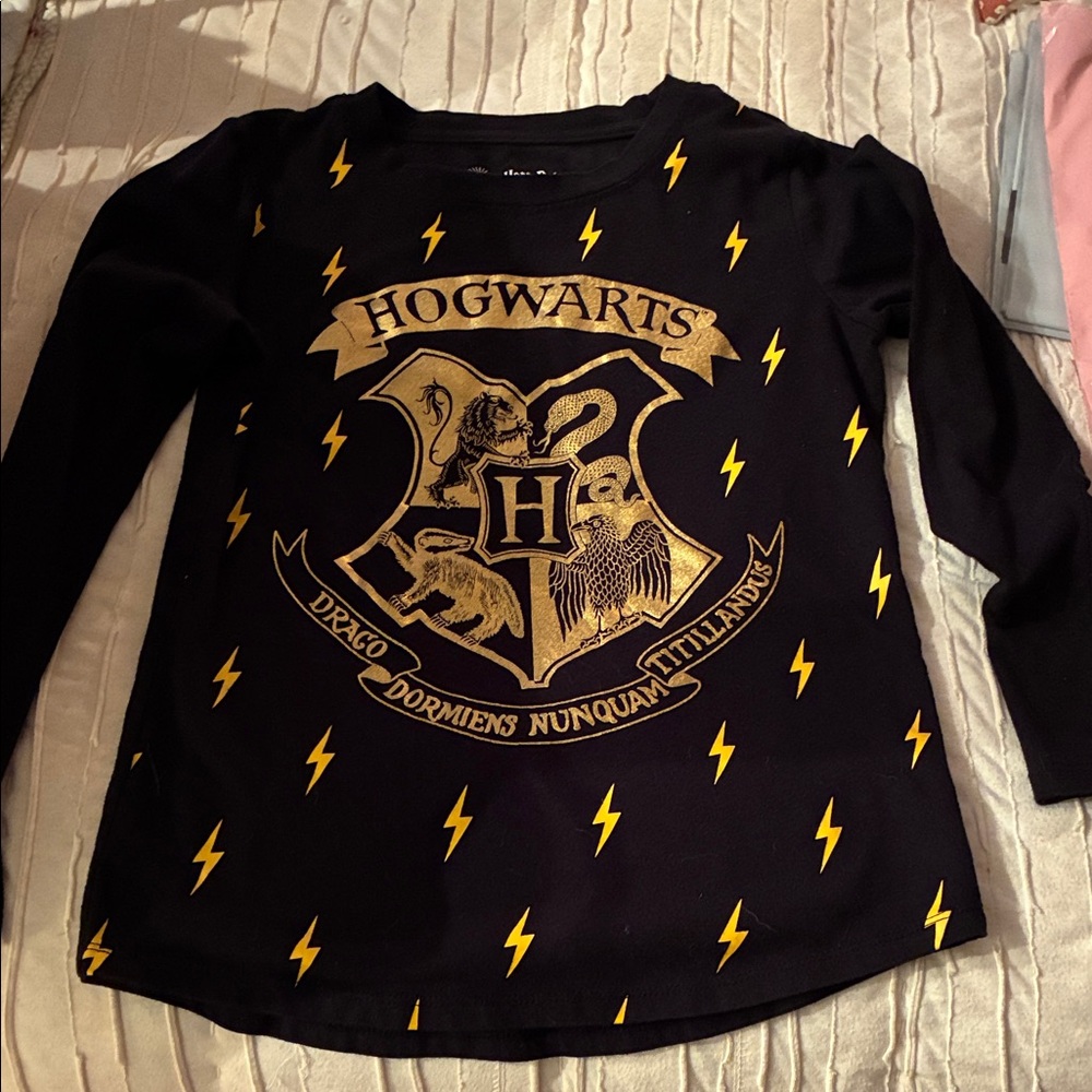 Warner Bros. Hogwarts Lightning Crest Kids Long-Sleeve Tee - Black & Gold